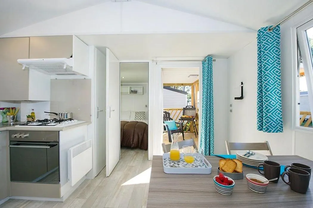 Camping El Pinar 布拉内斯 营地